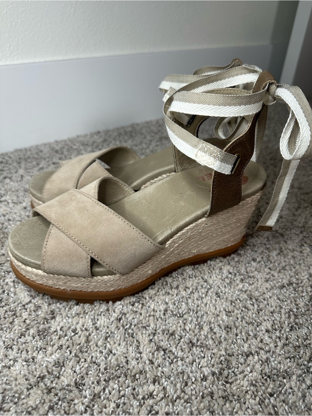 Like New Sorel Joanie Espadrille Sandals